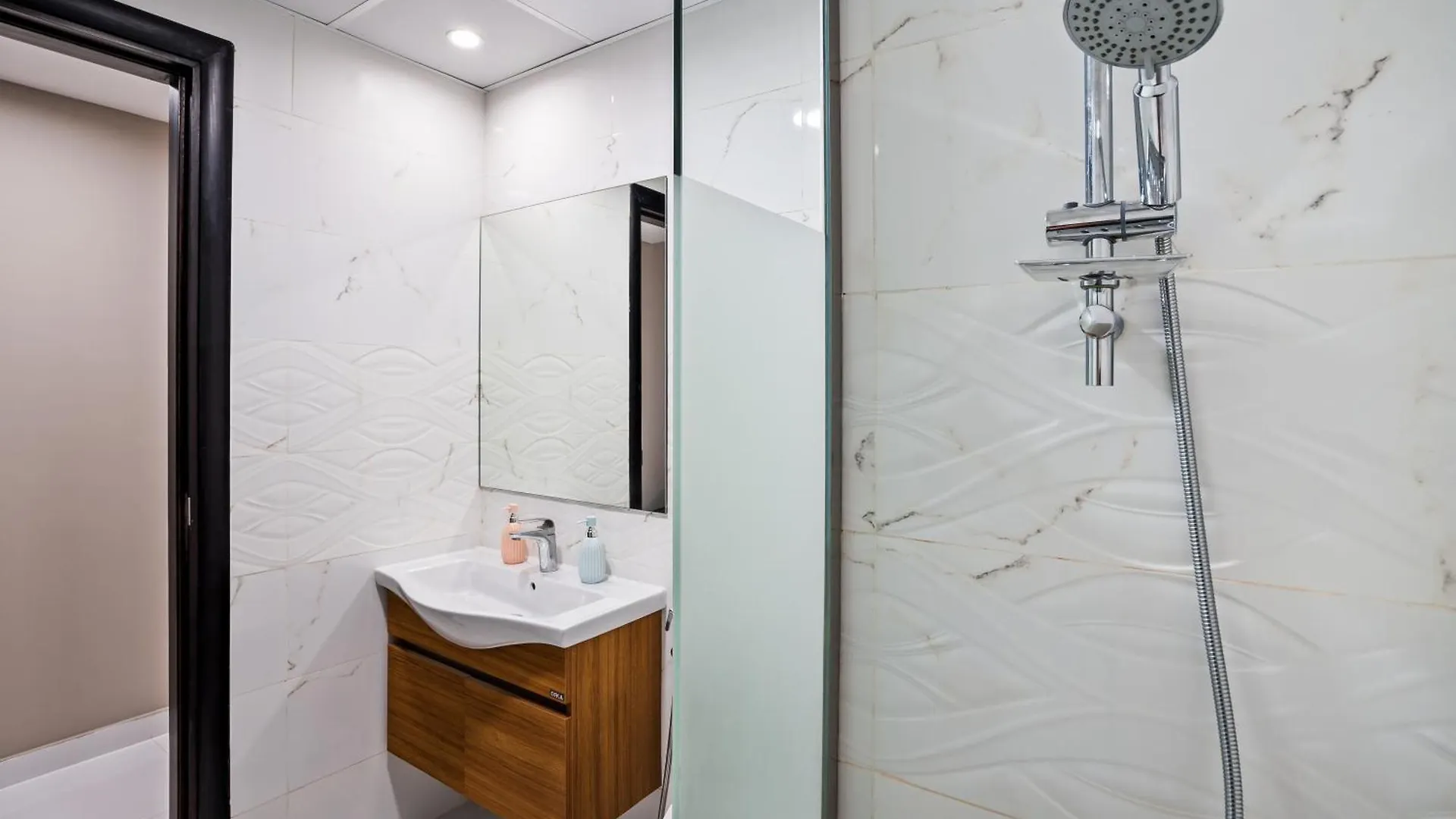 Apartment Spacious Studio - Family Friendly Dubai