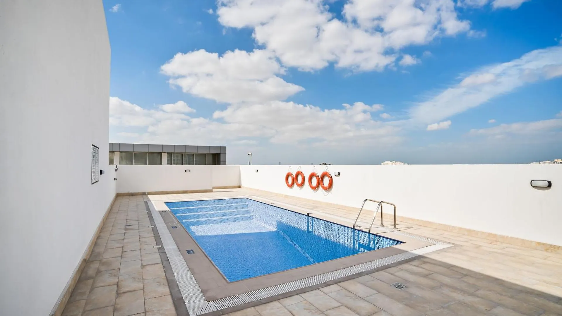 Apartment Spacious Studio - Family Friendly Dubai