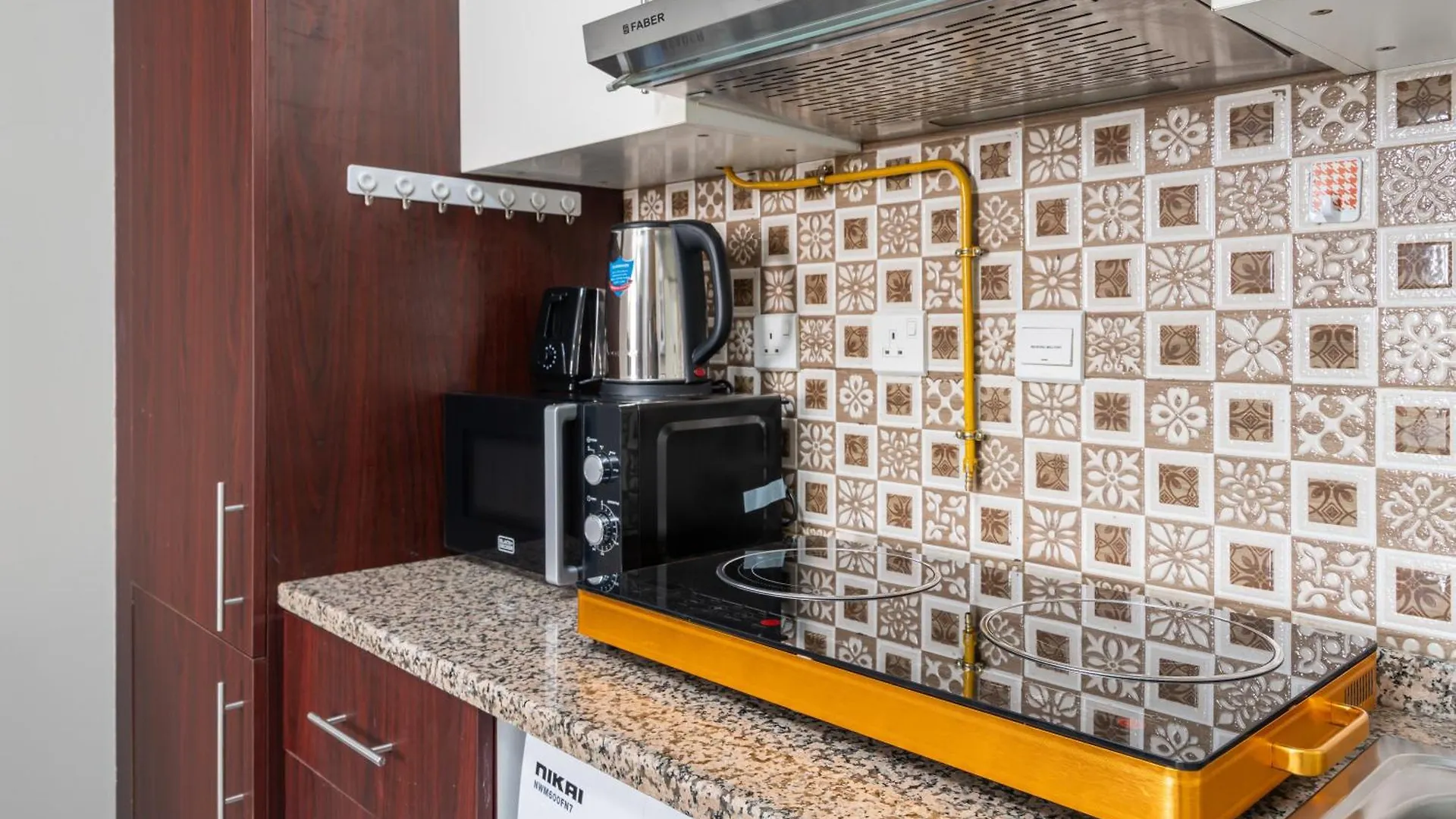 Spacious Studio - Family Friendly Dubai
