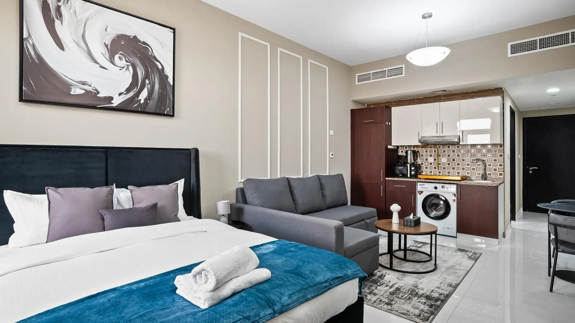 Spacious Studio - Family Friendly Dubai