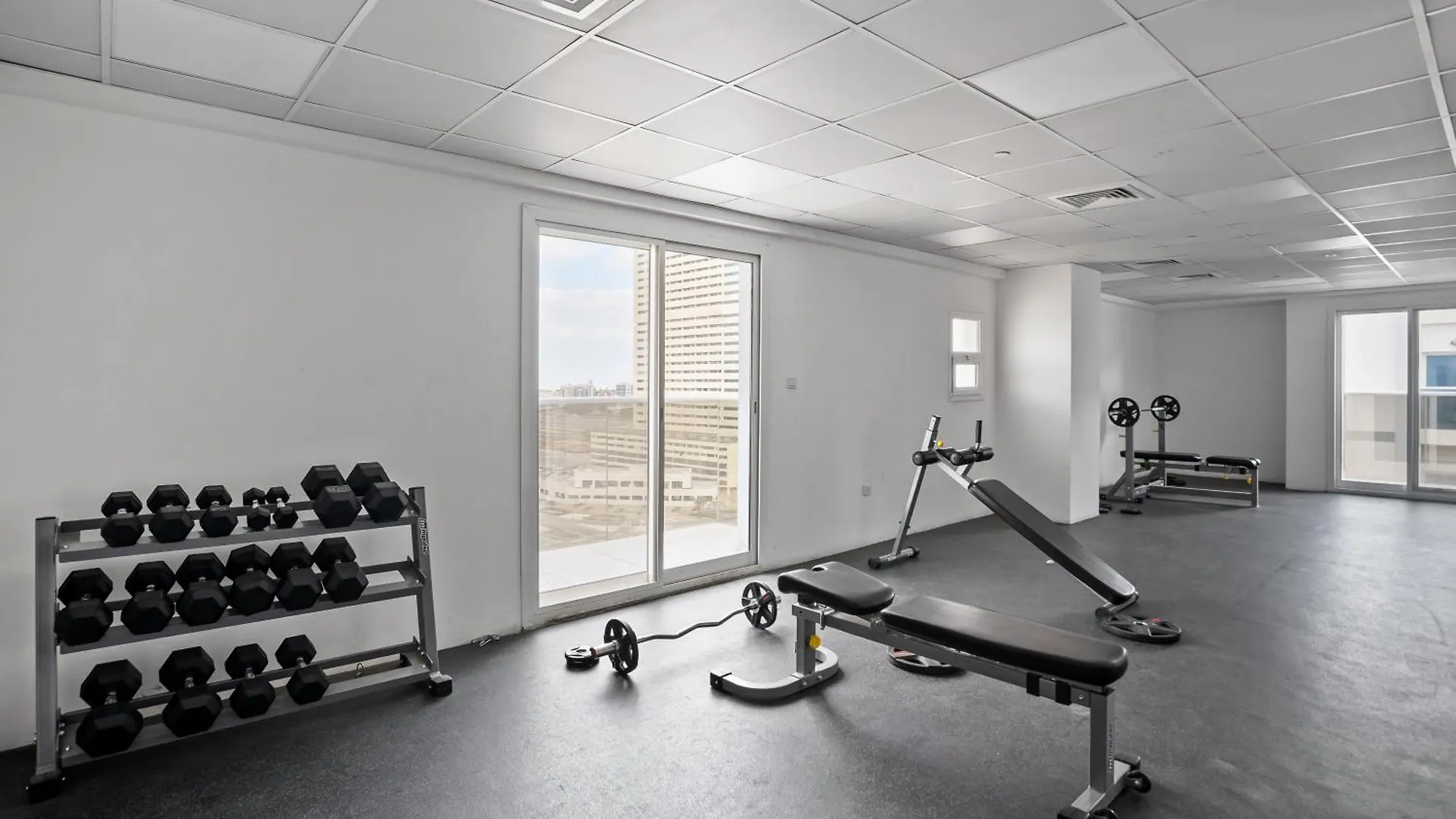 Apartment Spacious Studio - Family Friendly Dubai